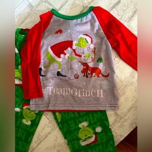 Grinch Pajamas Size 2T - VGUC